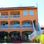 Pensión Florida 4*