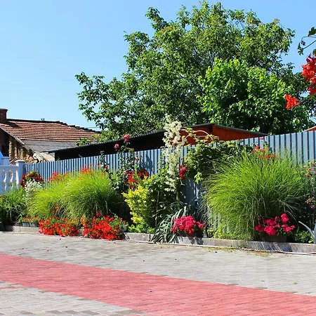 弗洛里达一室公寓旅馆 4* Štúrovo