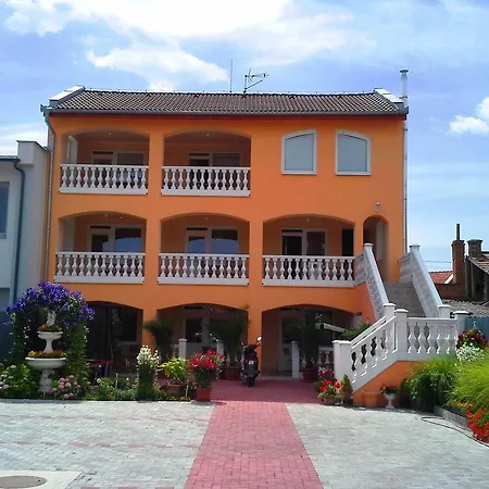 弗洛里达一室公寓旅馆 Štúrovo