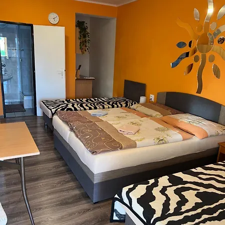 弗洛里达一室公寓旅馆 Štúrovo