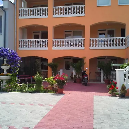 弗洛里达一室公寓旅馆 Štúrovo