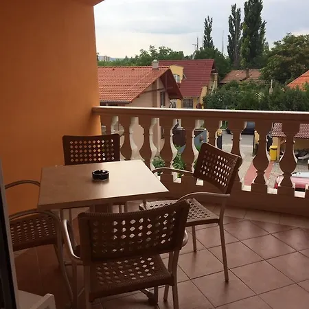 弗洛里达一室公寓旅馆 Štúrovo